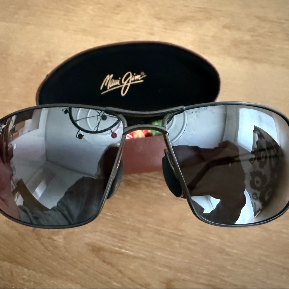 Maui Jim Black Sunglasses